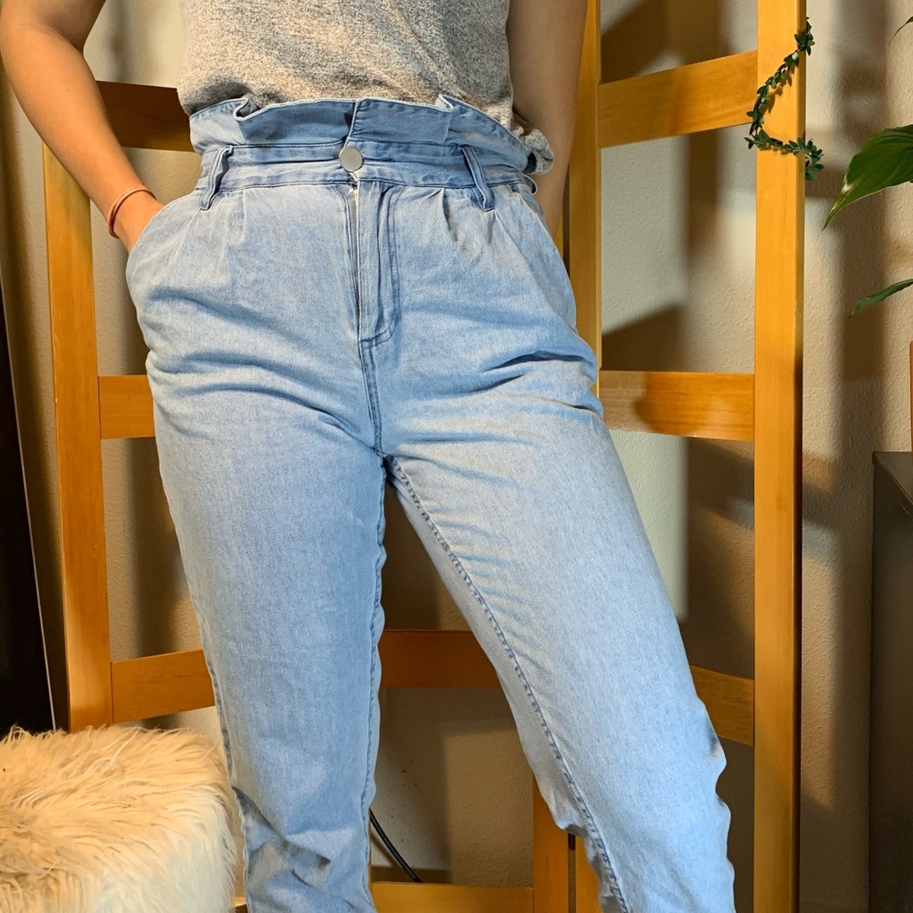 High waisted pants!